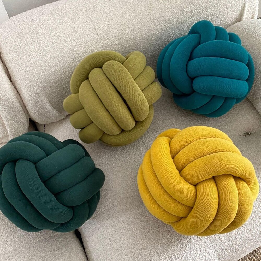 Hand-woven knotted ball pillows sofa living room cushion Small (13L*11.8W*4.7H)